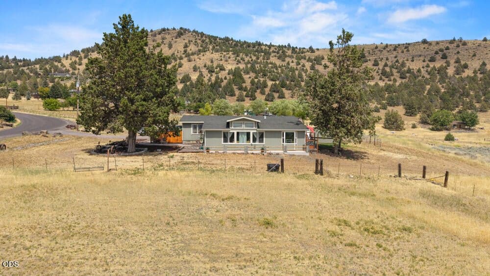 Photo of 11453 Hill Road 1 of 75