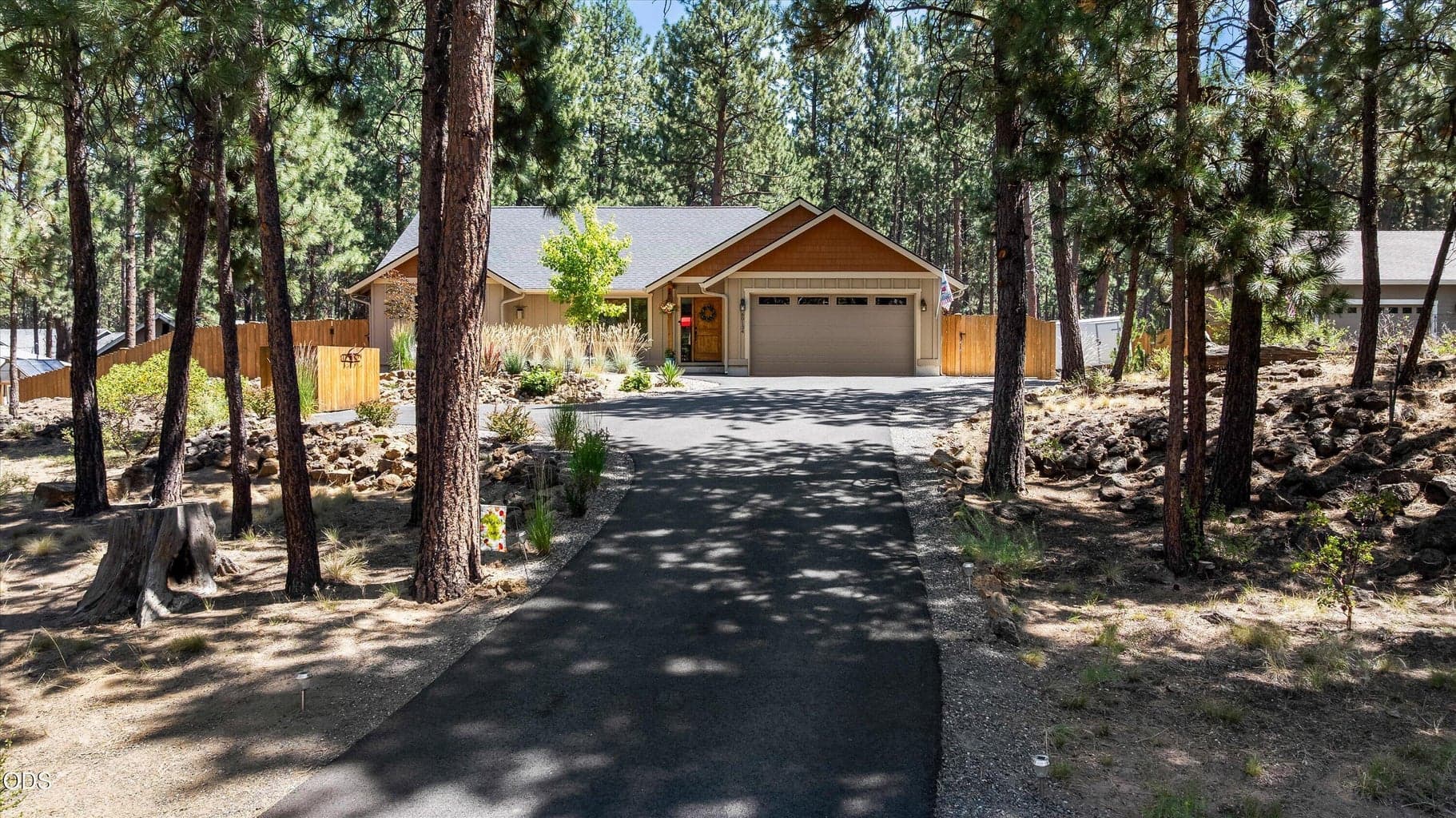 Photo of 60134 Turquoise Road 2 of 50
