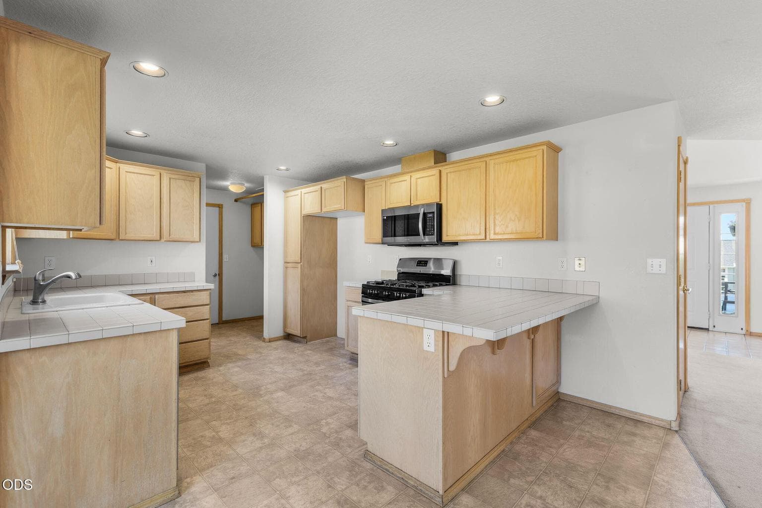 Photo of 3672 SW Volcano Avenue 23 of 38