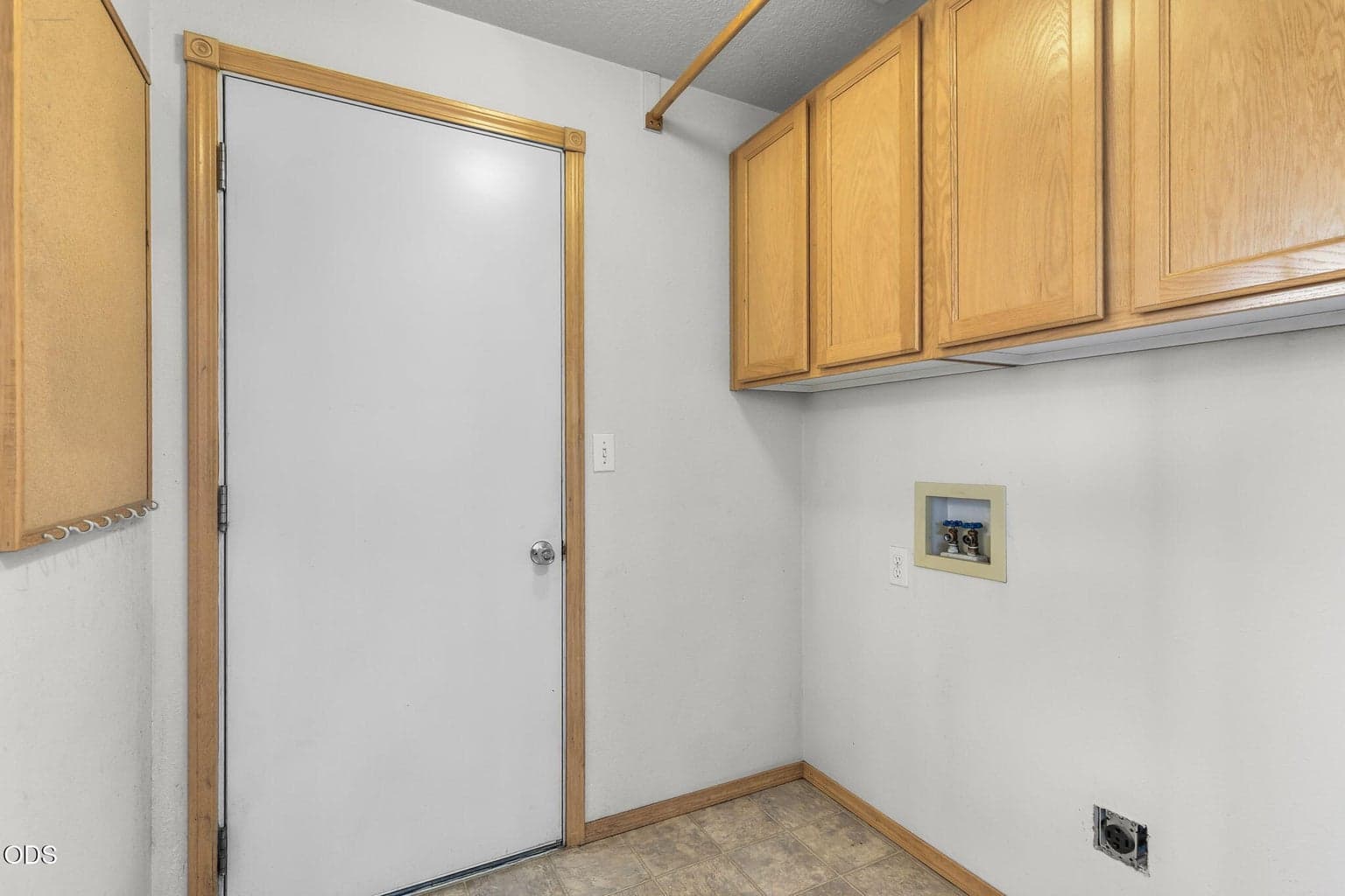 Photo of 3672 SW Volcano Avenue 27 of 38
