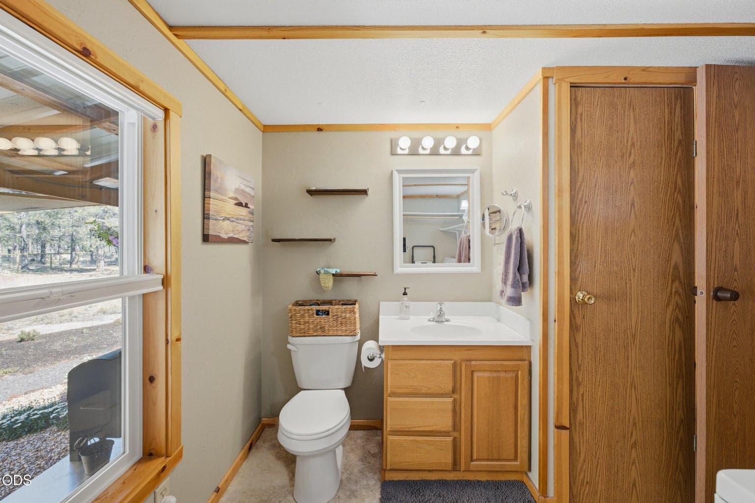Photo of 16288 Dyke Road 19 of 54