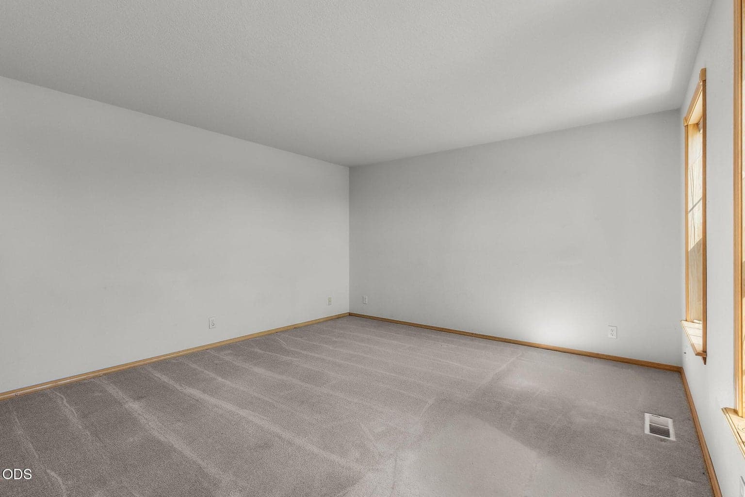 Photo of 3672 SW Volcano Avenue 34 of 38