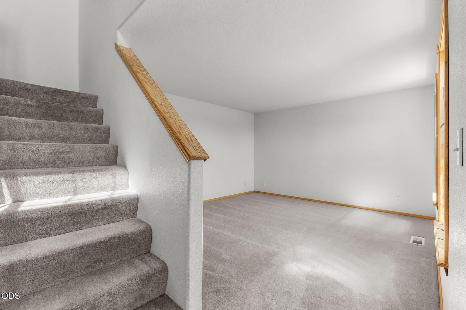 Photo of 3672 SW Volcano Avenue 11 of 38