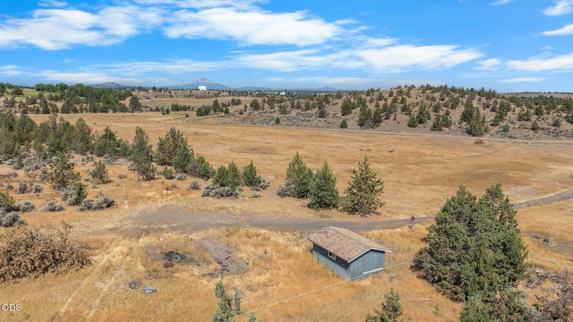 Photo of 1120 SE McTaggart Road 32 of 35