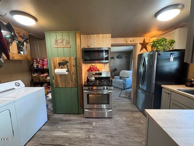 Photo of 138647 Rhododendron Street 3 of 39