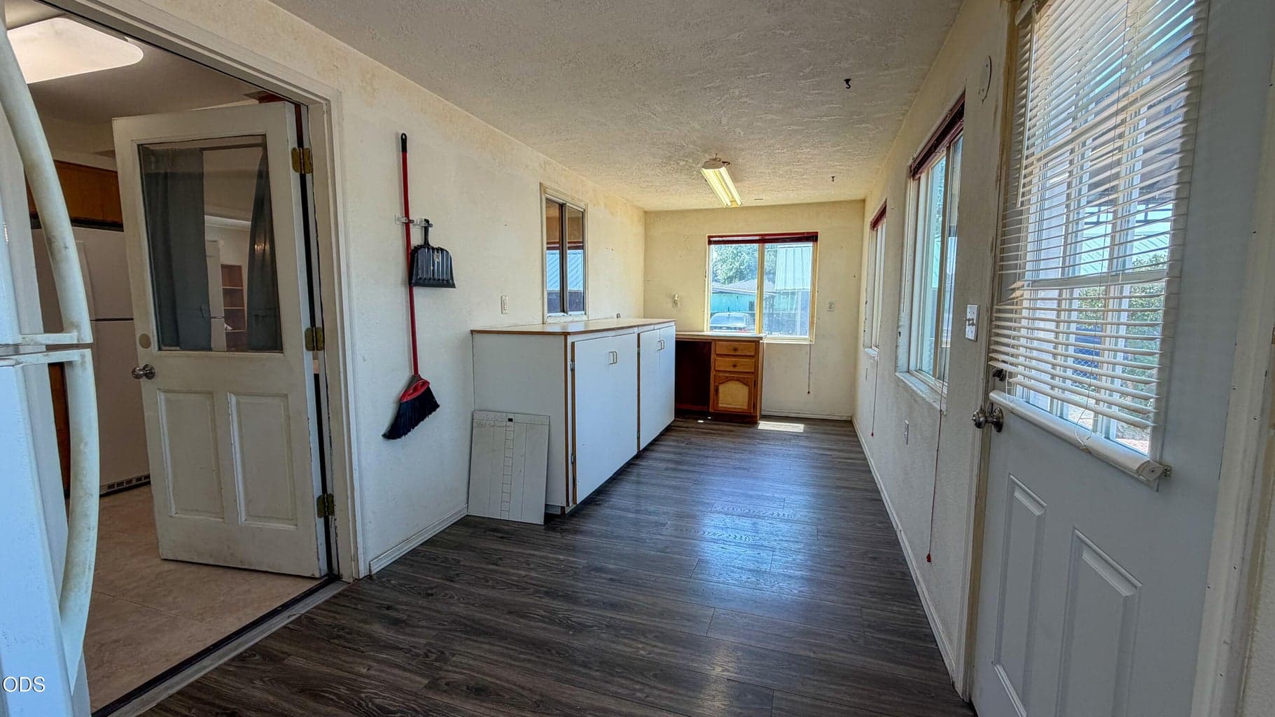 Photo of 279 SE Willowdale Drive 12 of 20