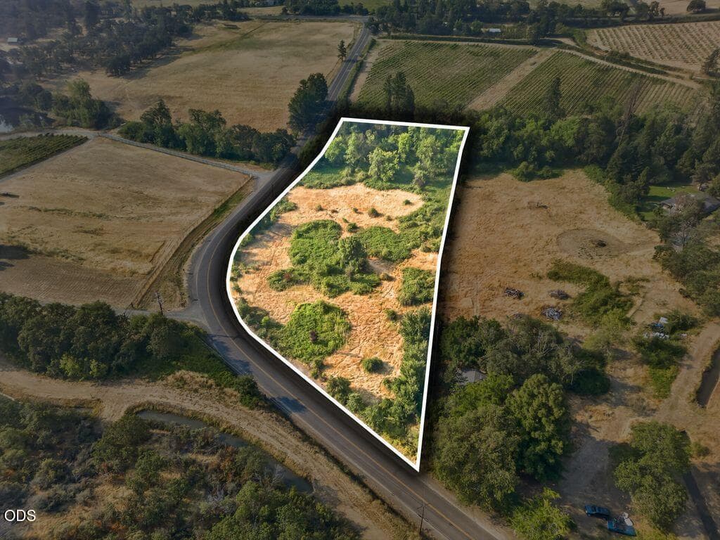 Photo of 3545 Pioneer Road 1 of 10