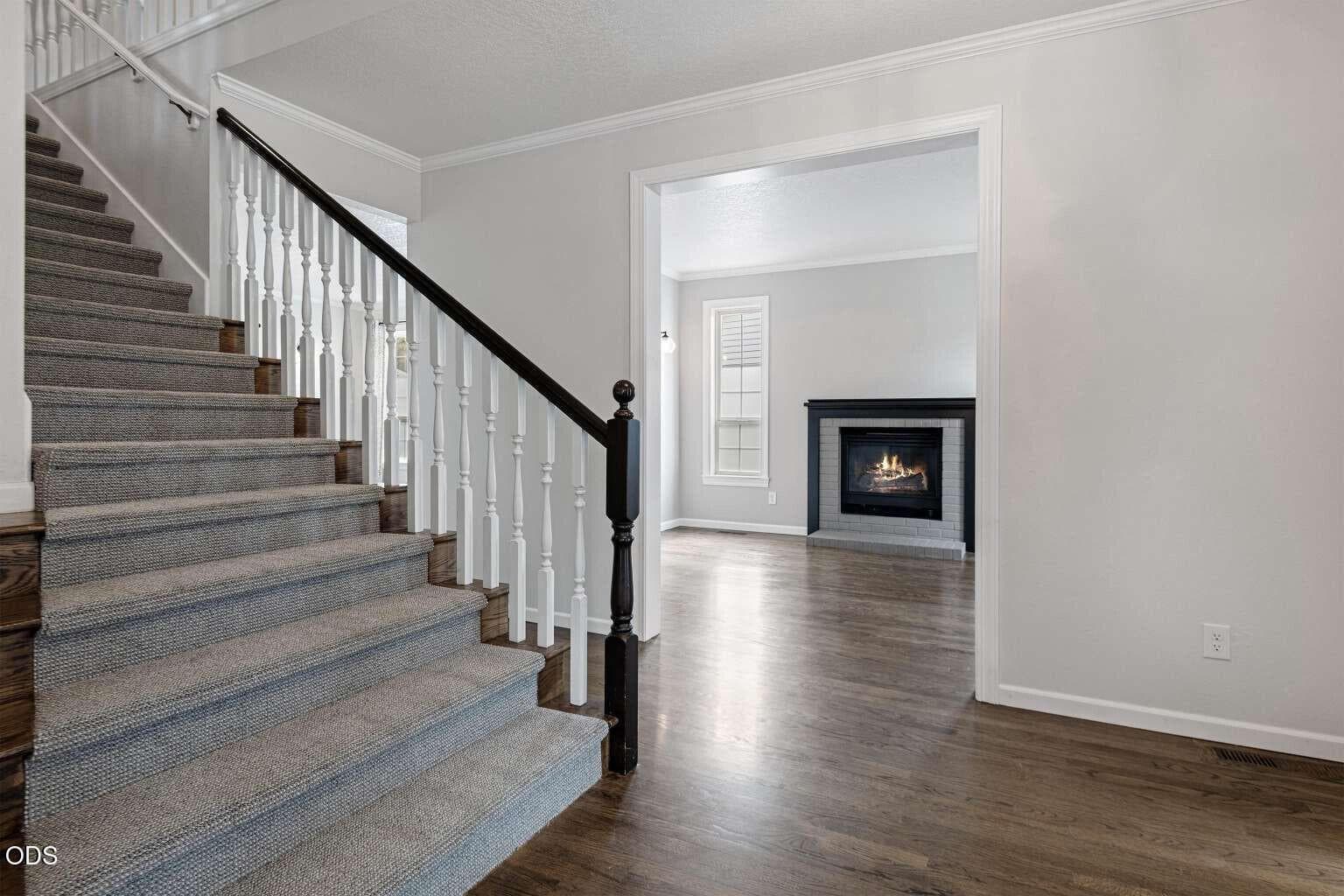 Photo of 1044 Baywood Court 5 of 29