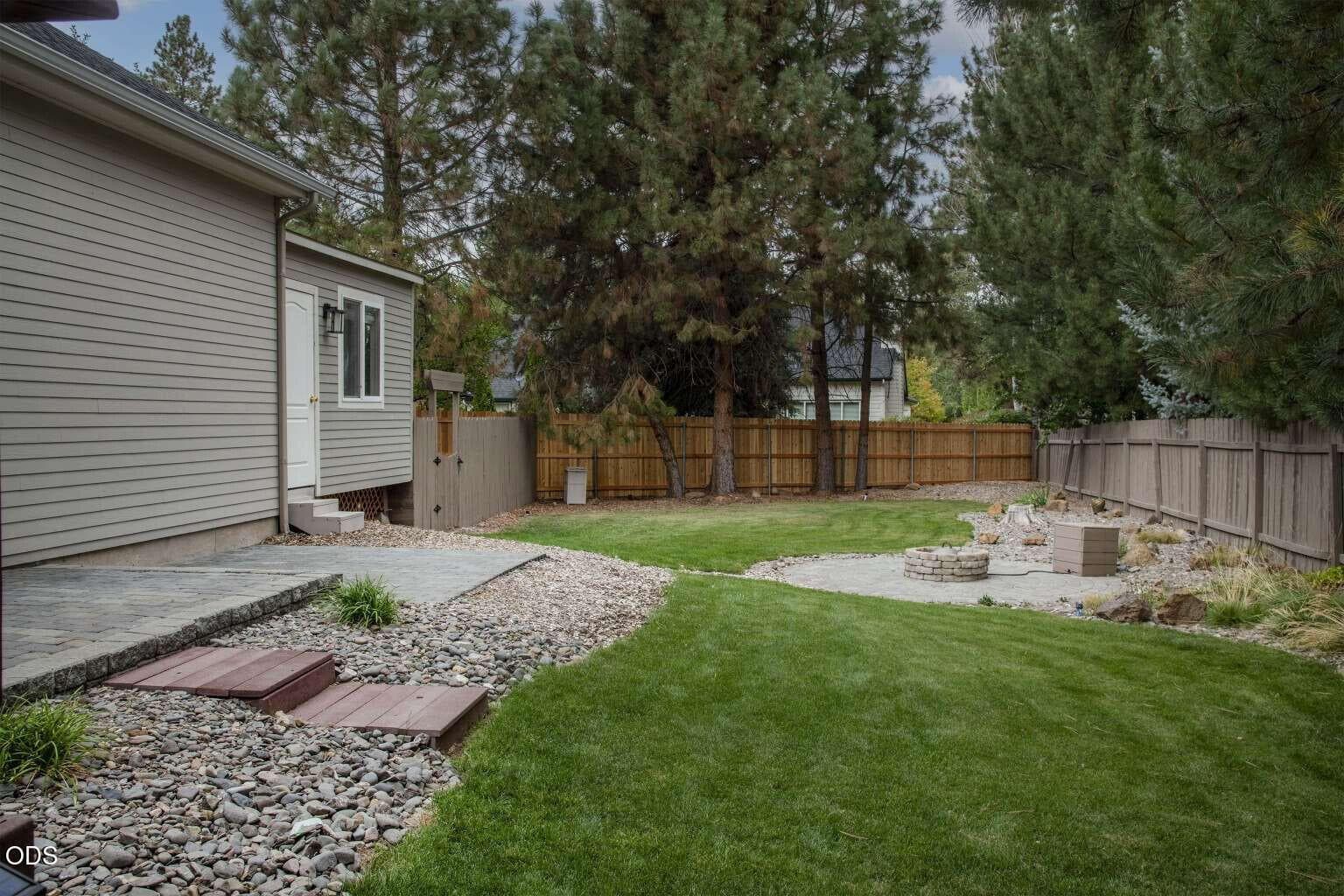 Photo of 1044 SE Baywood Court 24 of 29