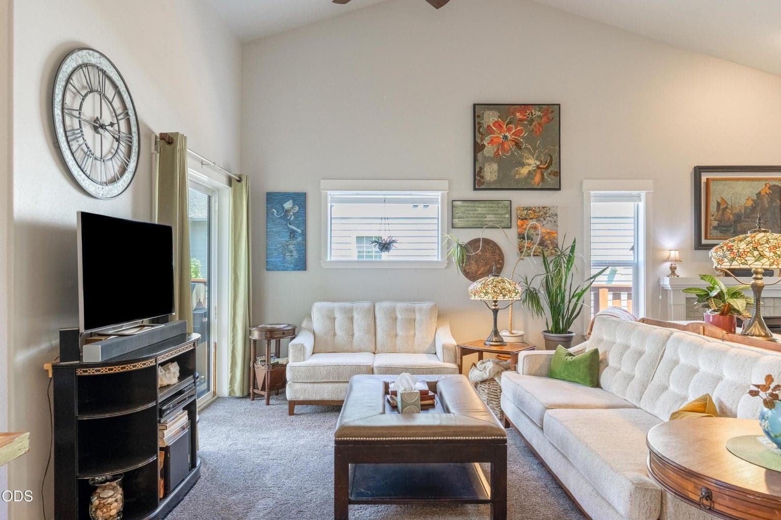 Photo of 1731 Jackpine Avenue 4 of 23
