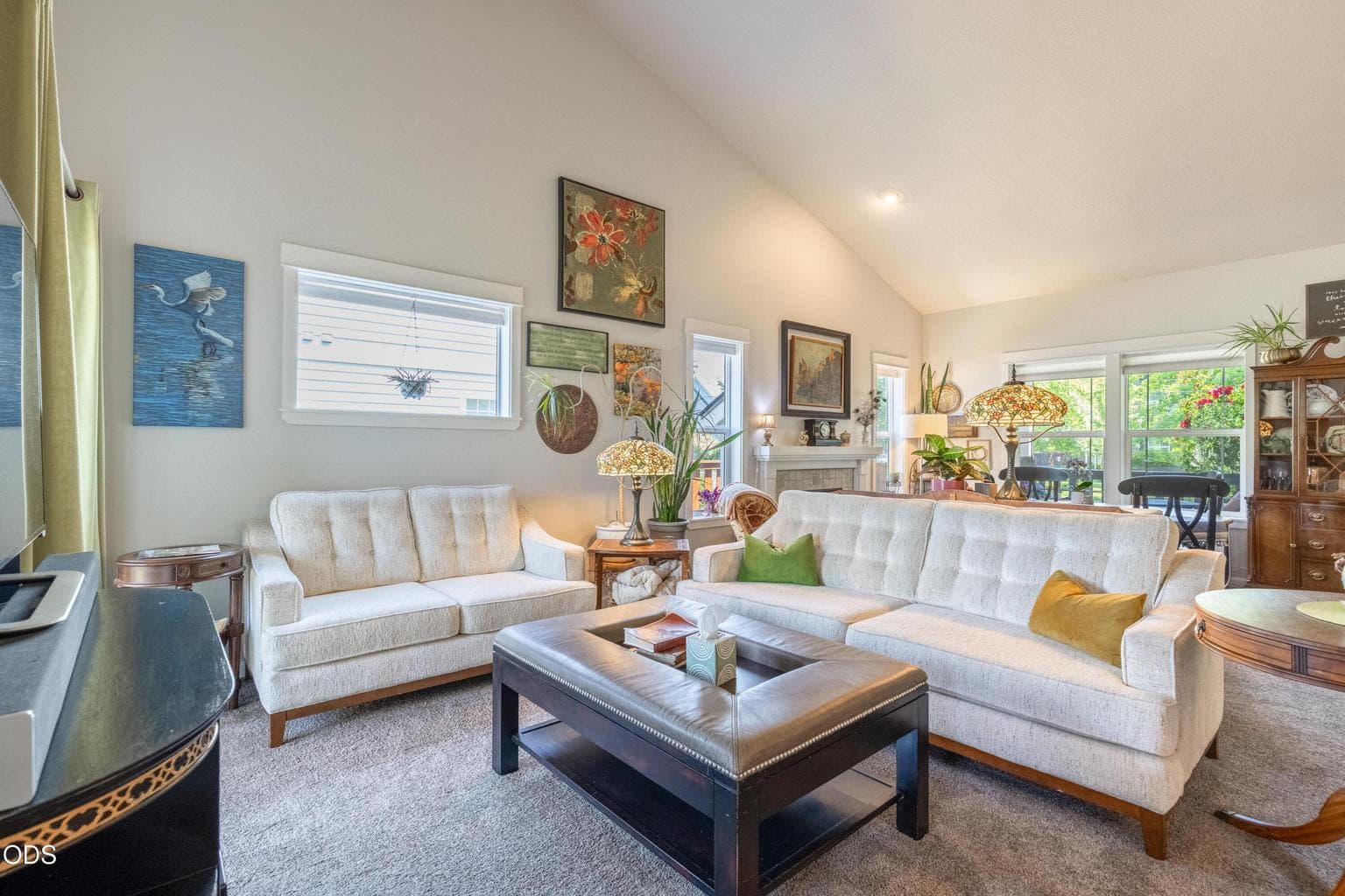 Photo of 1731 Jackpine Avenue 5 of 23
