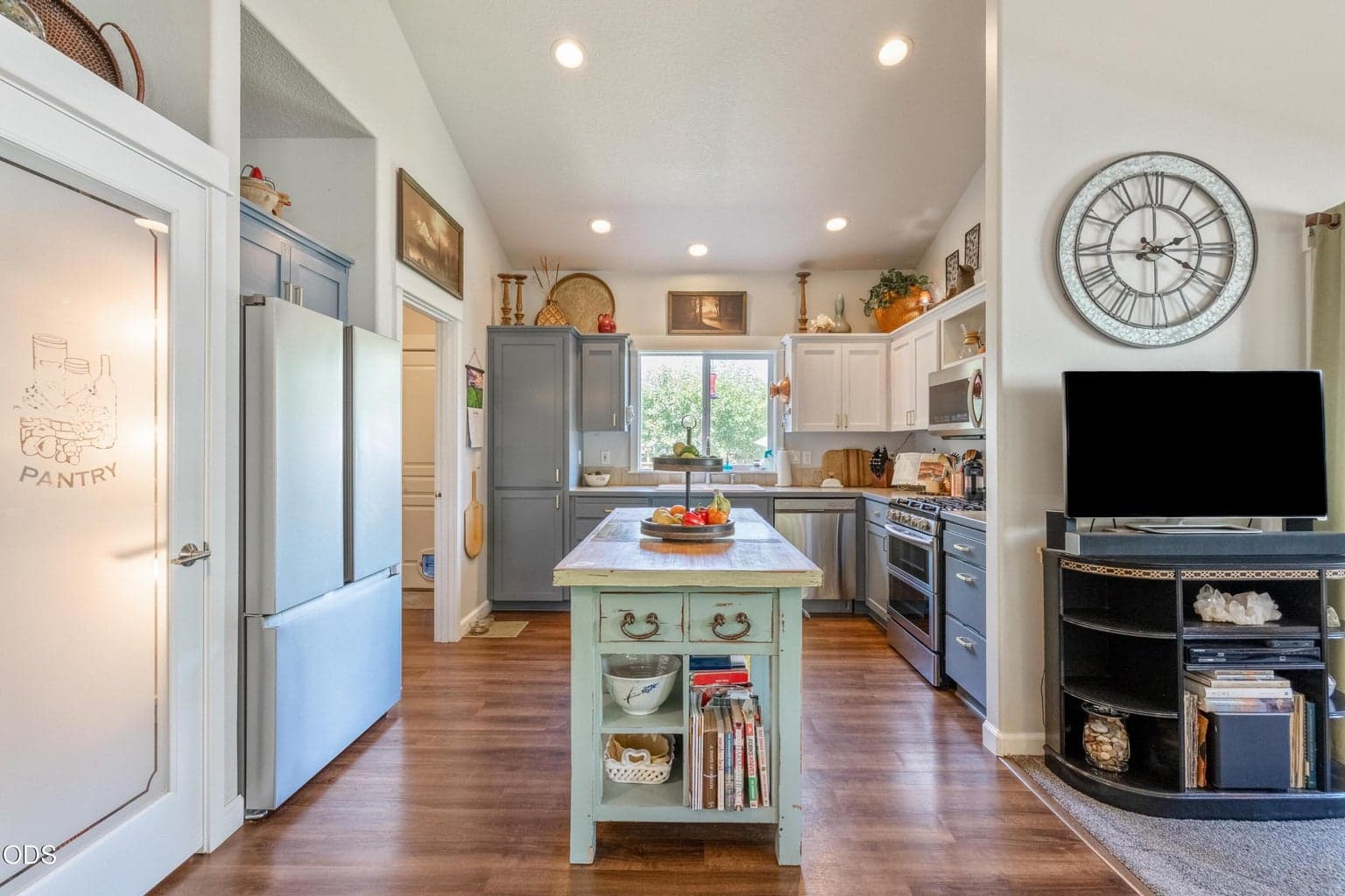 Photo of 1731 NW Jackpine Avenue 6 of 23