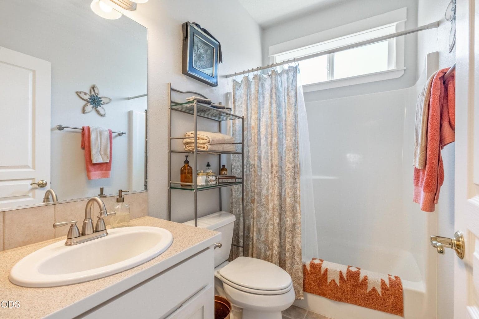 Photo of 1731 NW Jackpine Avenue 17 of 23