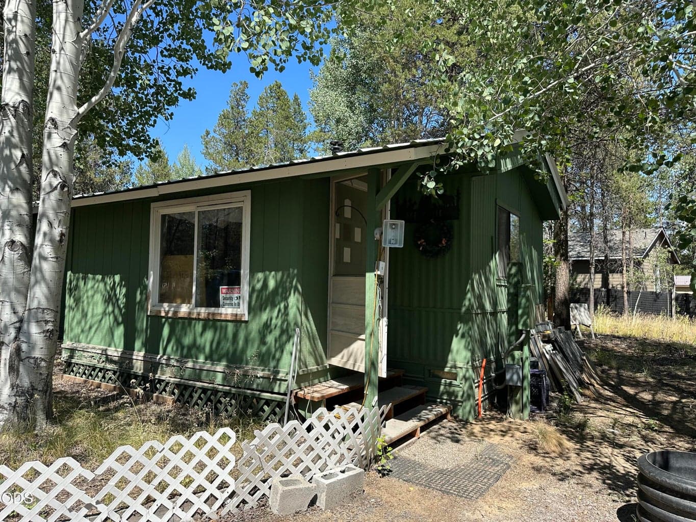 Photo of 52684 Antler Lane 1 of 27