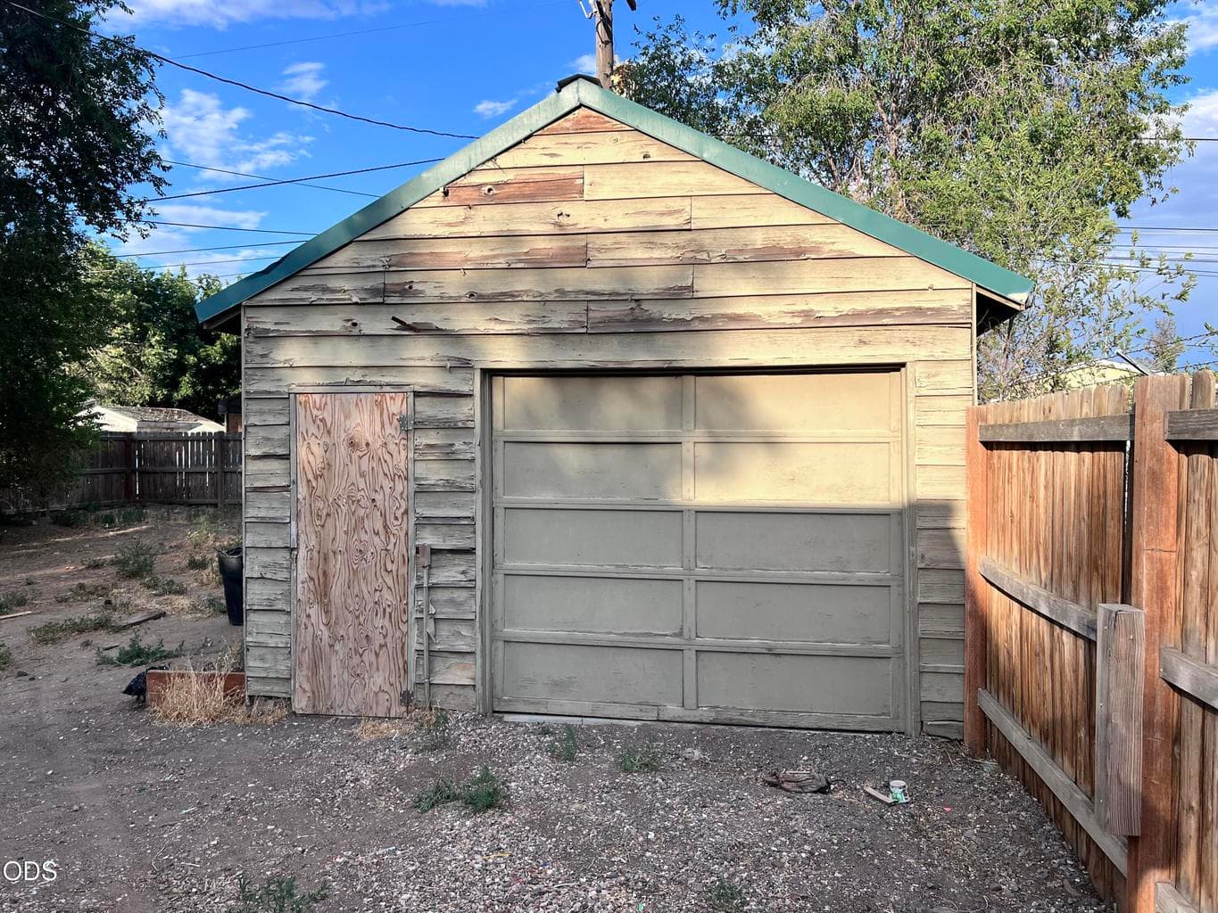 How can you use the .12 acre lot with 14' X 20' (approx.) detached garage