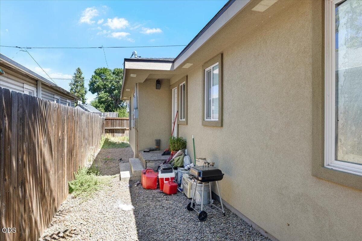 Photo of 402 Boardman Street 4 of 28