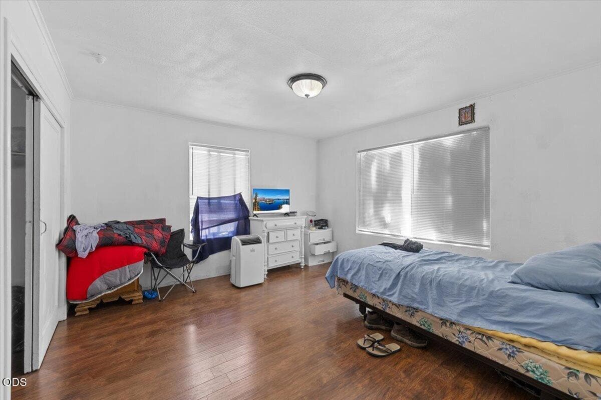 Photo of 402 Boardman Street 5 of 28