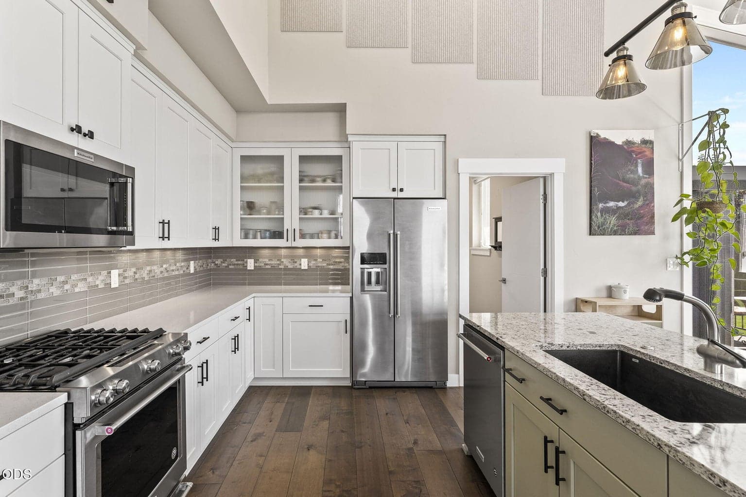 Photo of 3480 SW 45th Street 25 of 52