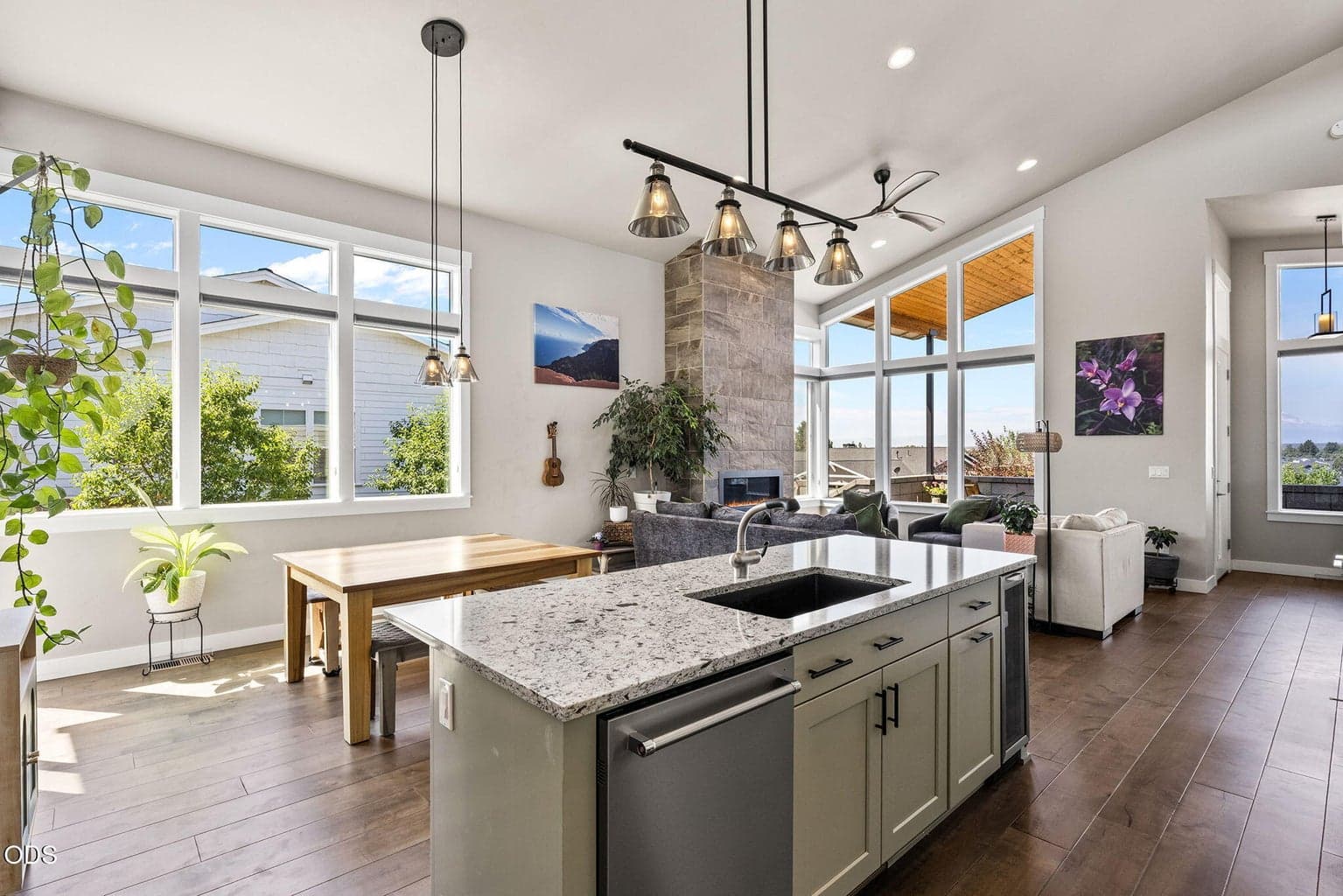 Photo of 3480 SW 45th Street 26 of 52