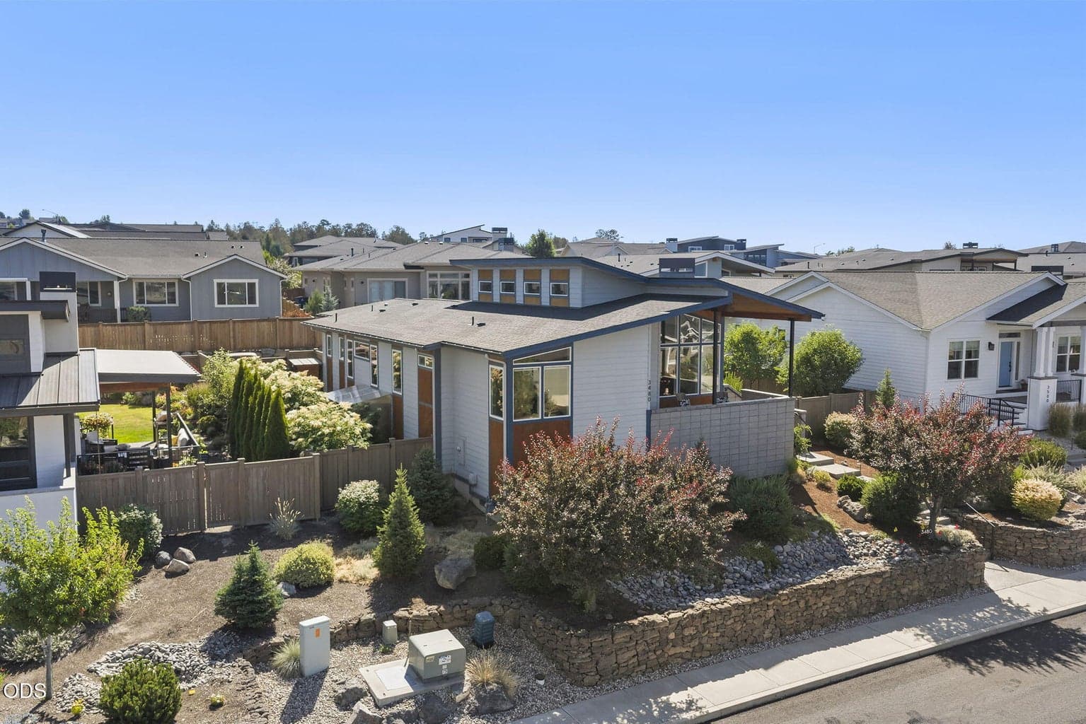 Photo of 3480 SW 45th Street 3 of 52