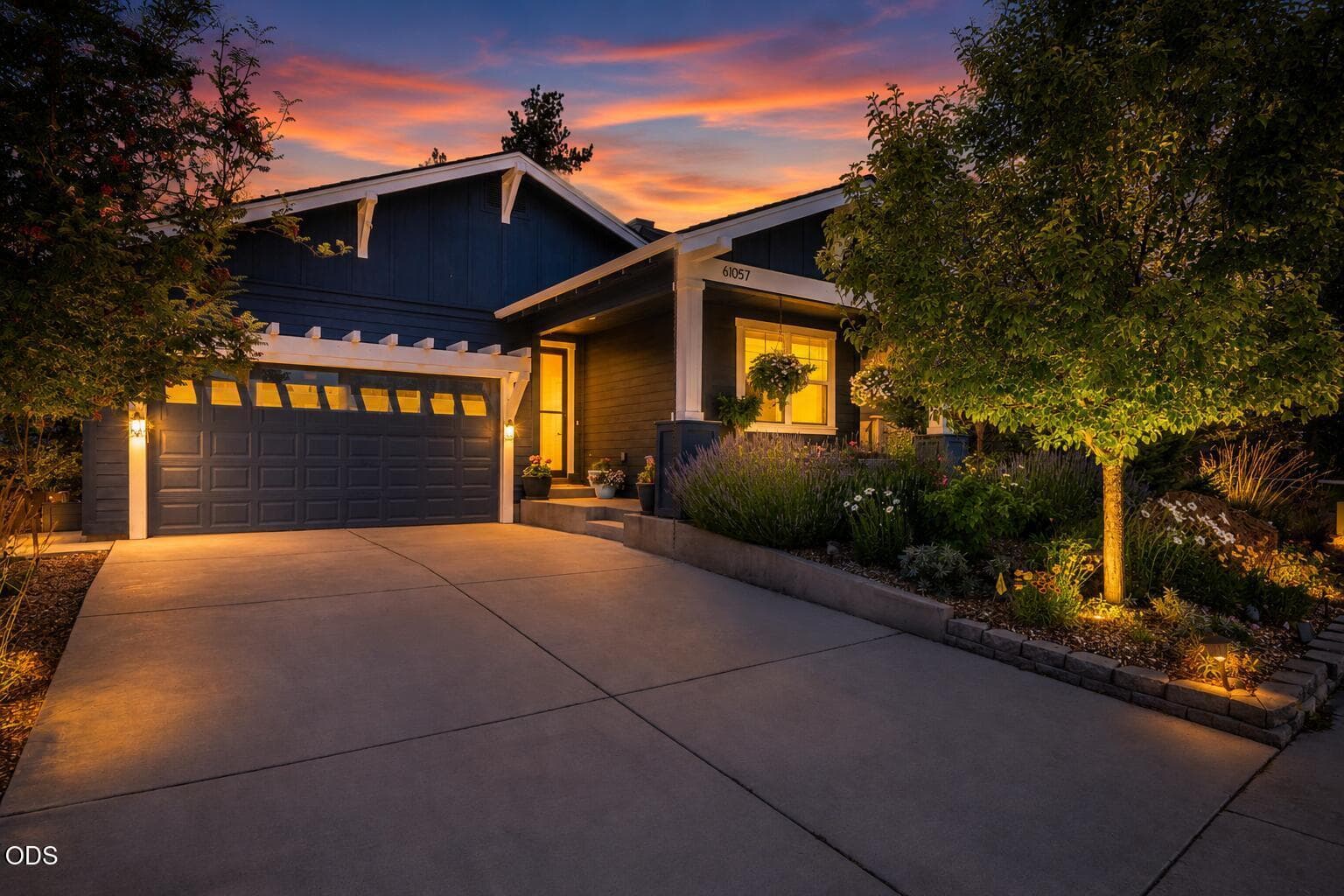 61057 Ruby Peak Lane · Hidden Hills, Bend
