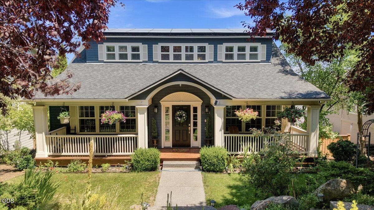 Photo of 3042 Craftsman Drive 1 of 72
