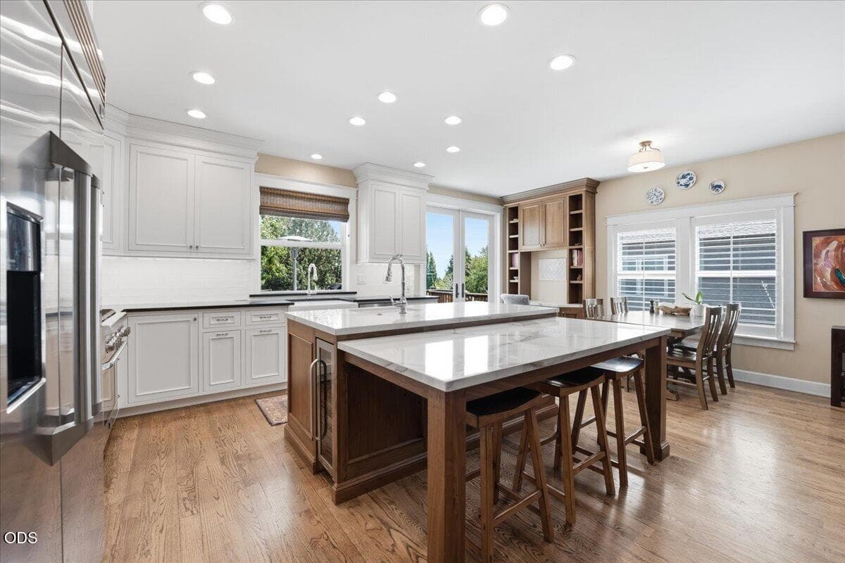 Photo of 3042 Craftsman Drive 5 of 72