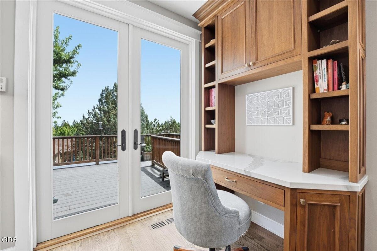 Photo of 3042 NW Craftsman Drive 19 of 70