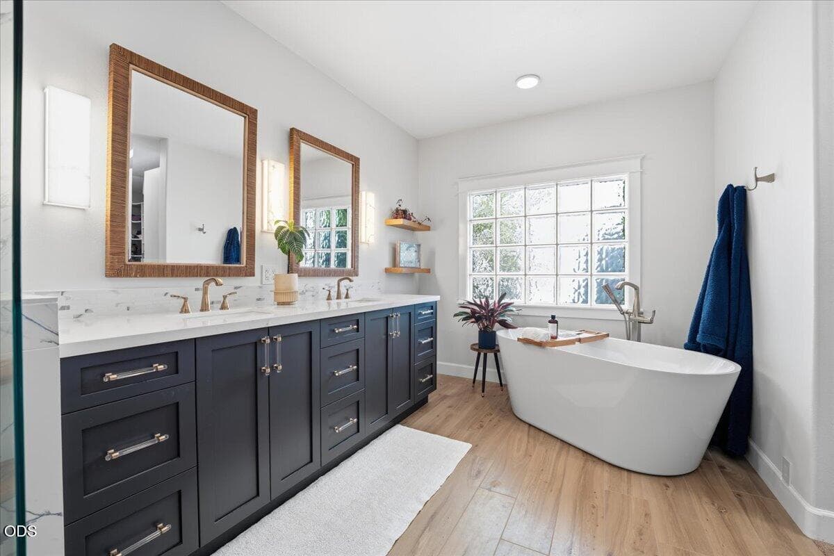 Photo of 3042 NW Craftsman Drive 30 of 70