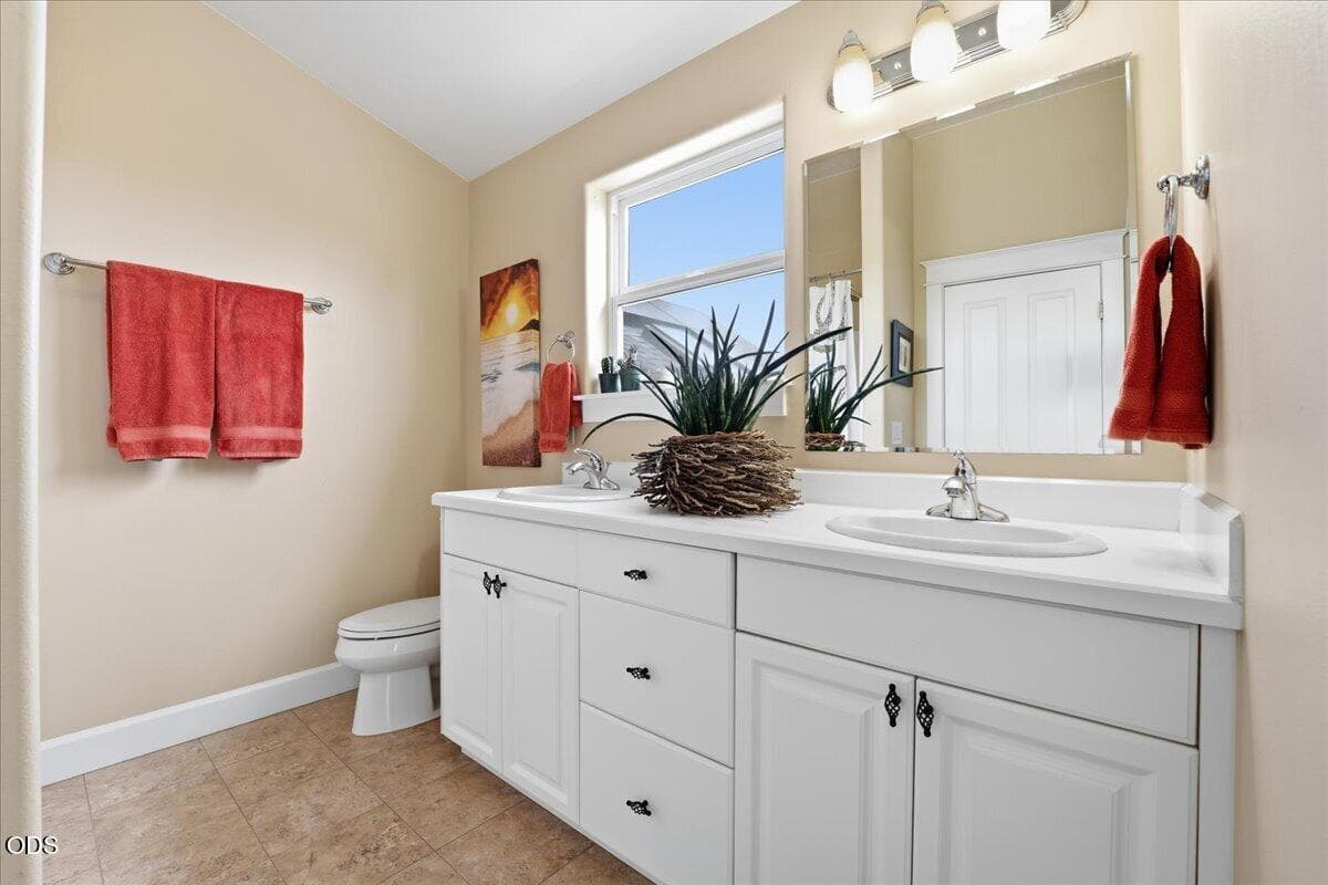Photo of 3042 NW Craftsman Drive 40 of 70