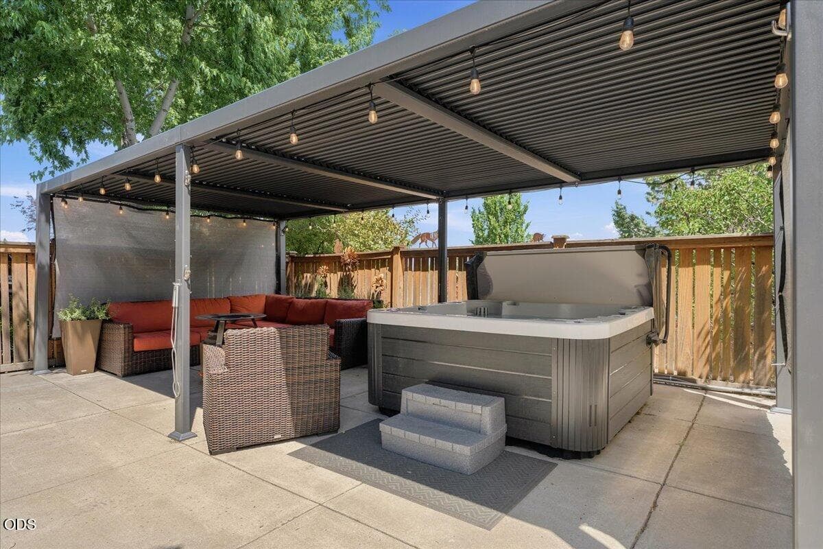 Photo of 3042 NW Craftsman Drive 57 of 70