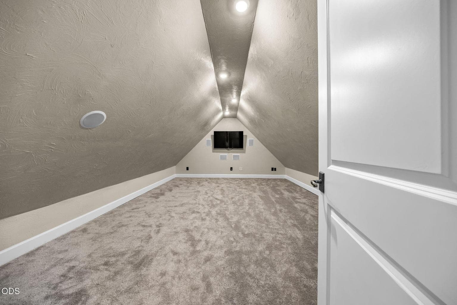 Photo of 3193 NW Colonial Drive 24 of 28