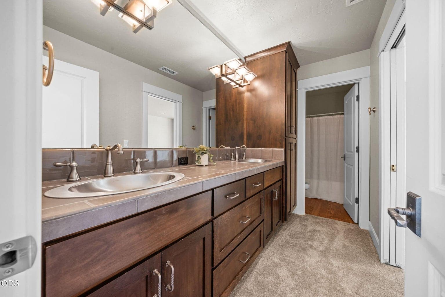 Photo of 3193 NW Colonial Drive 20 of 28
