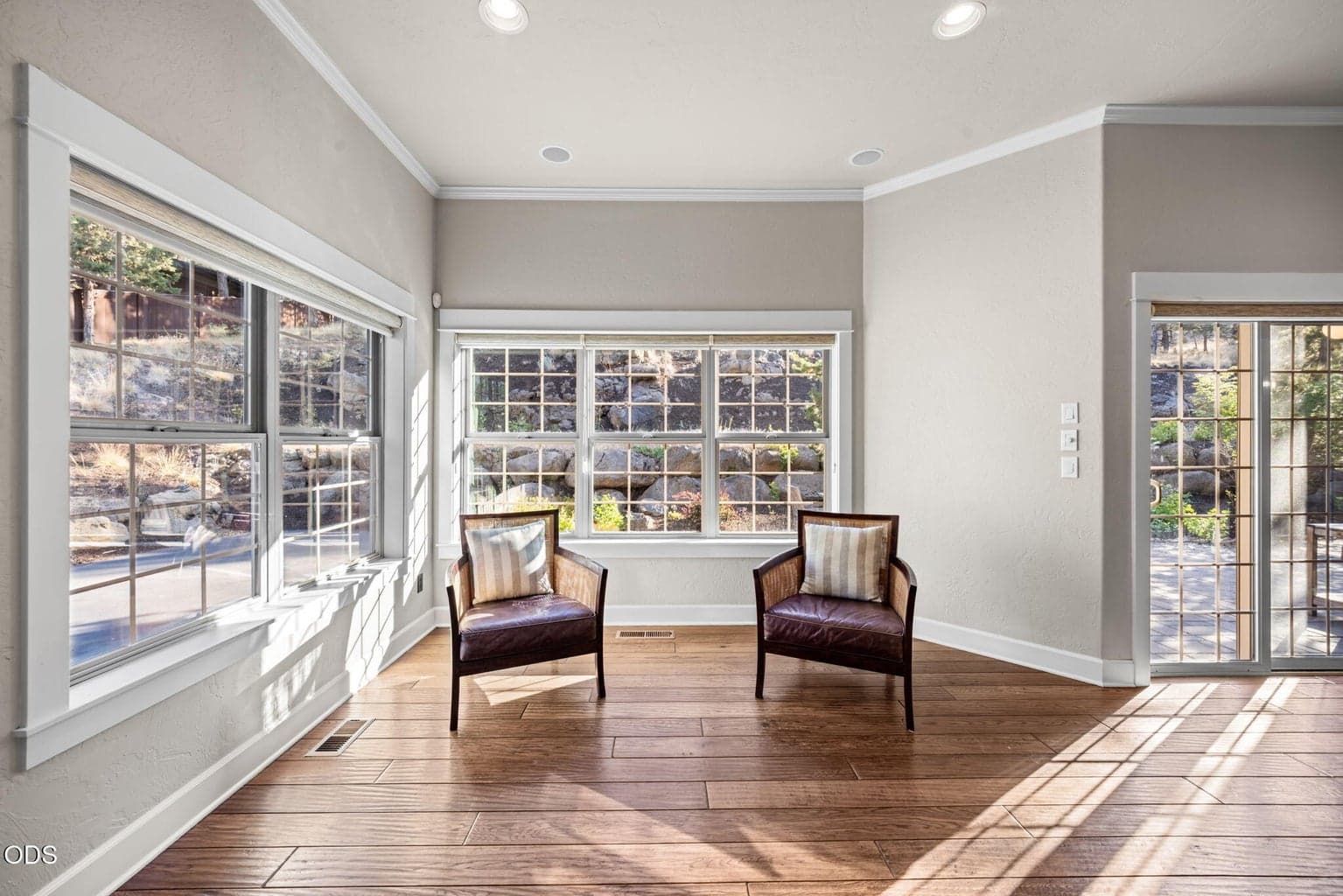 Photo of 3193 NW Colonial Drive 12 of 28
