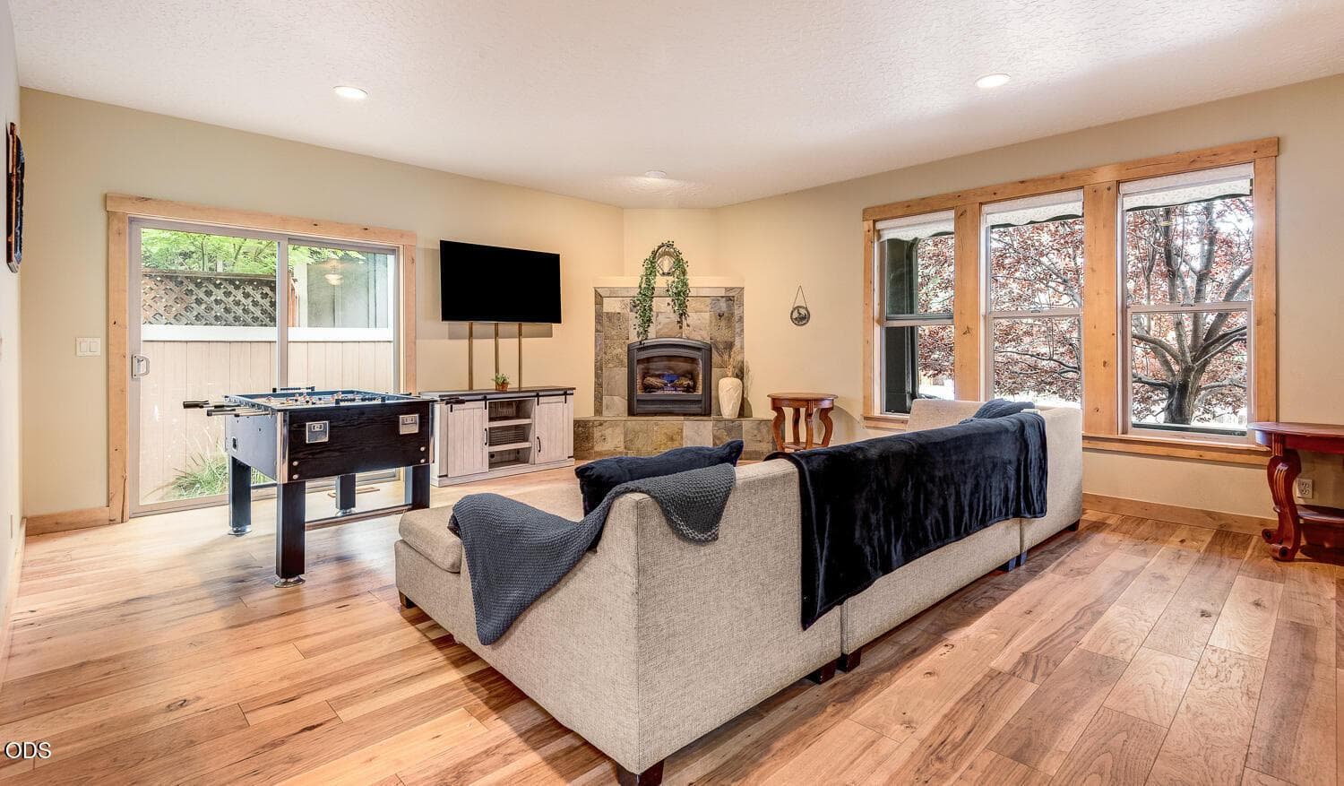 Photo of 61390 Merriewood Court 3 of 21