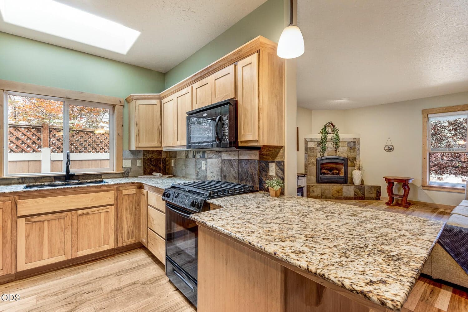 Photo of 61390 Merriewood Court 4 of 21