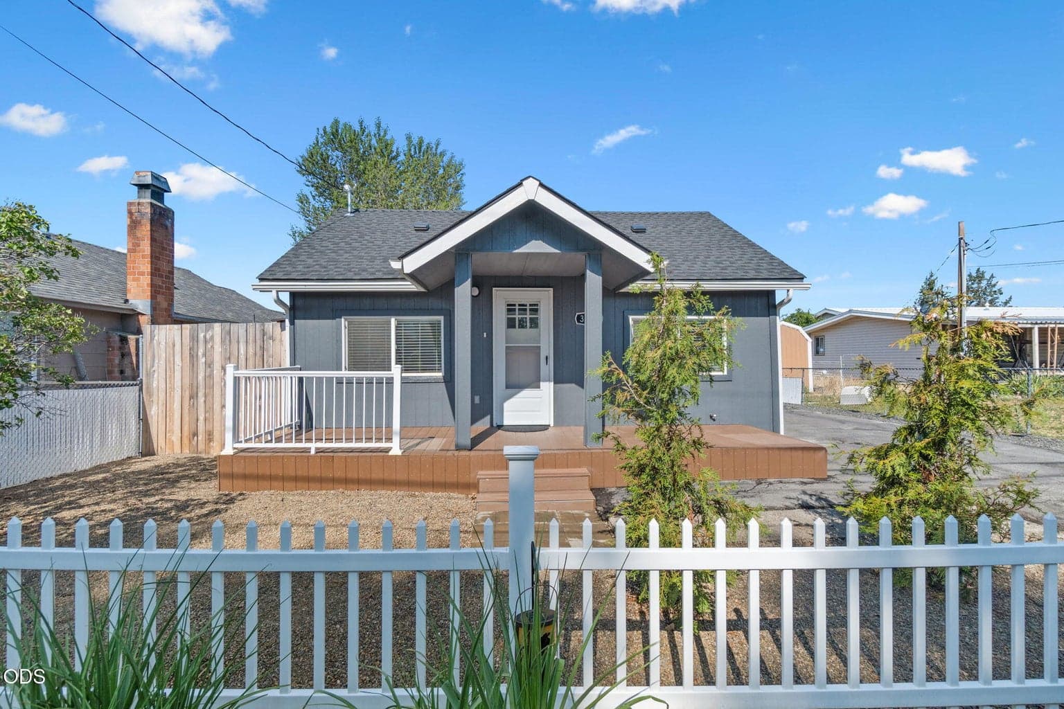 Photo of 3634 Flint Street 1 of 26