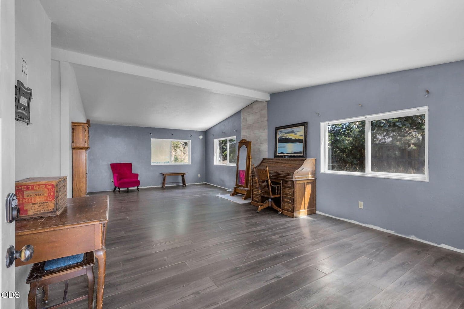 Photo of 1515 Fir Avenue 2 of 21