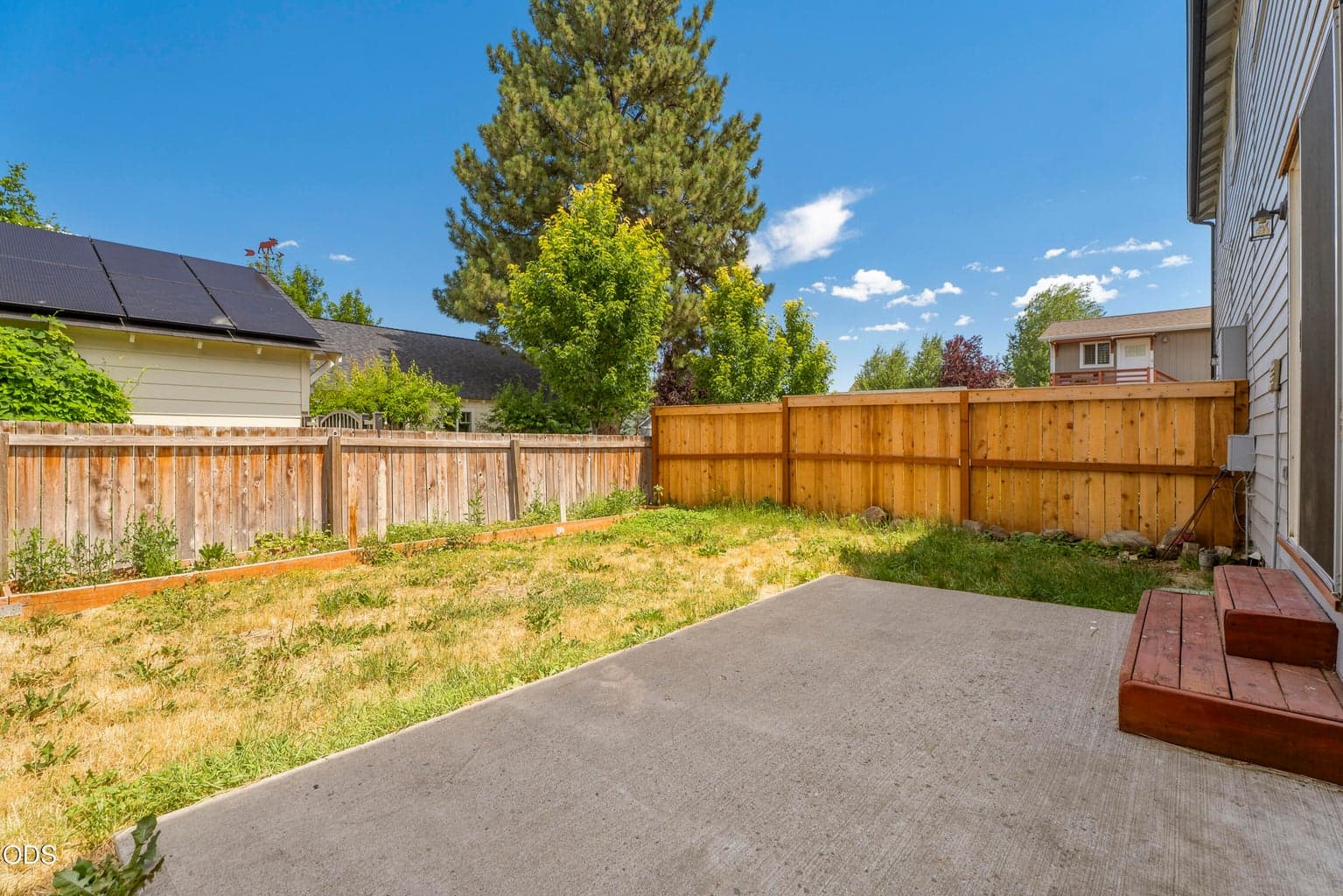 Photo of 720 Cascade Avenue 5 of 30