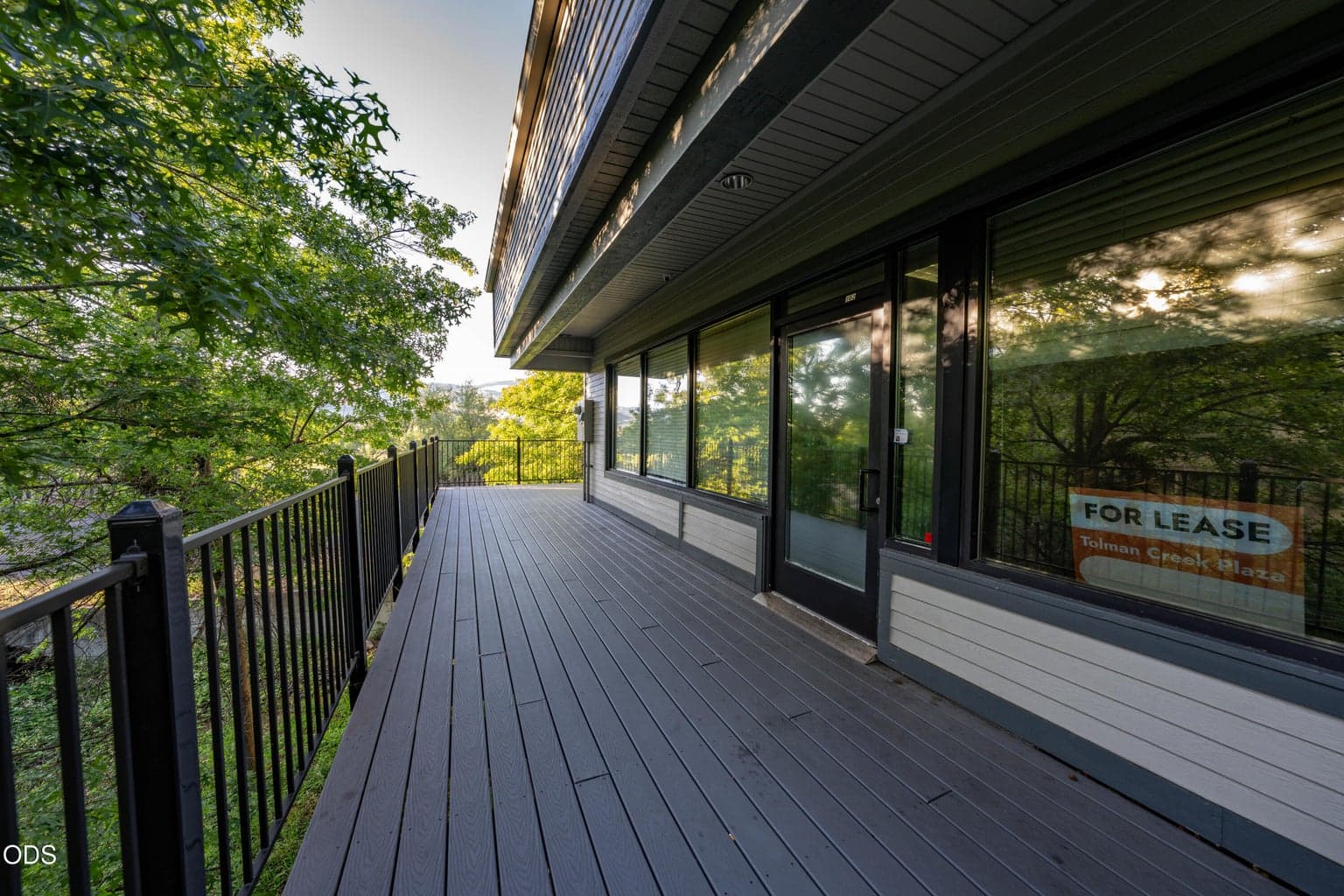 Photo of 2321 Ashland Street 1 of 21