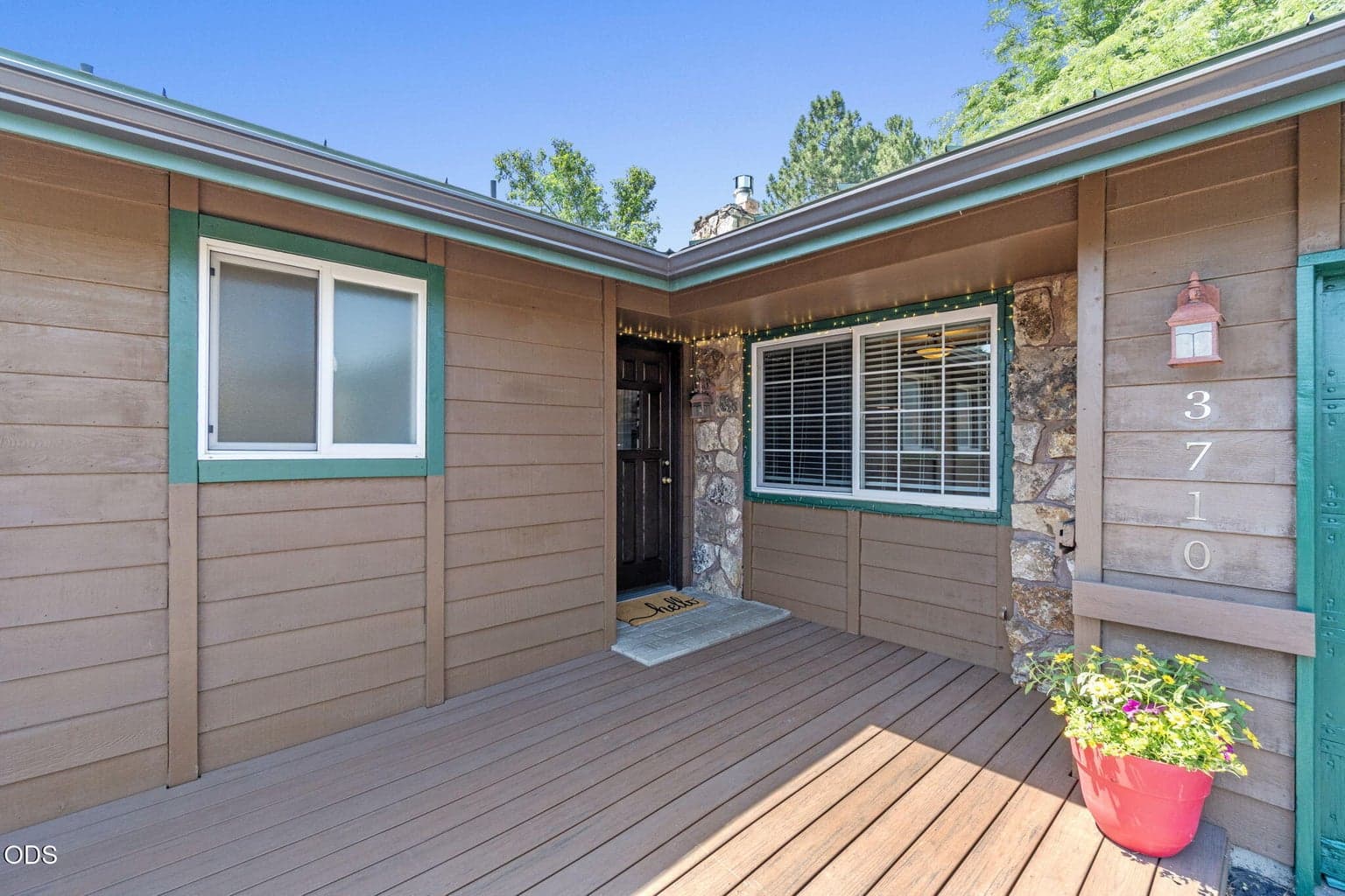 Photo of 3710 Rio Vista Way 3 of 37
