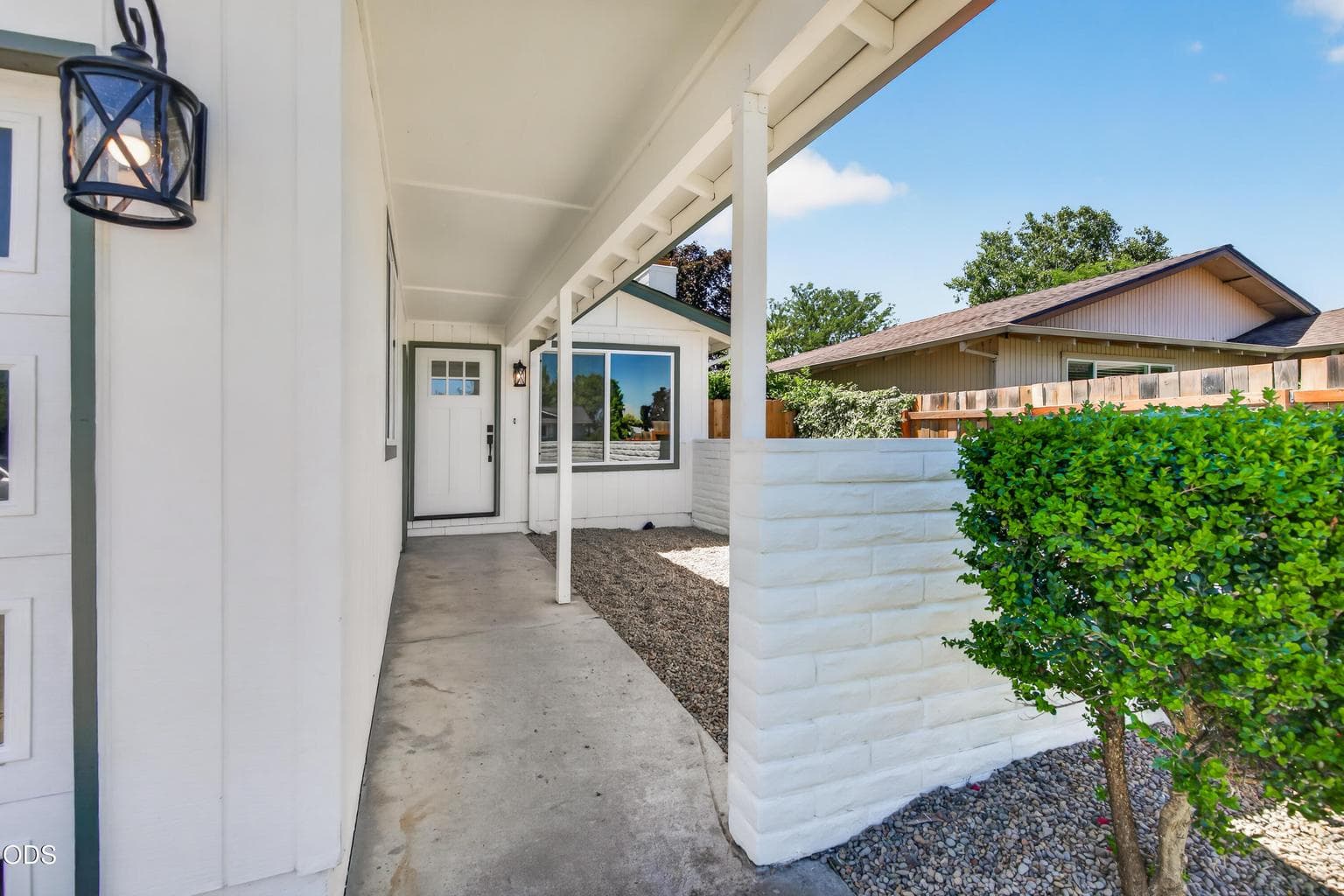 Photo of 172 Sandlewood Drive 3 of 33