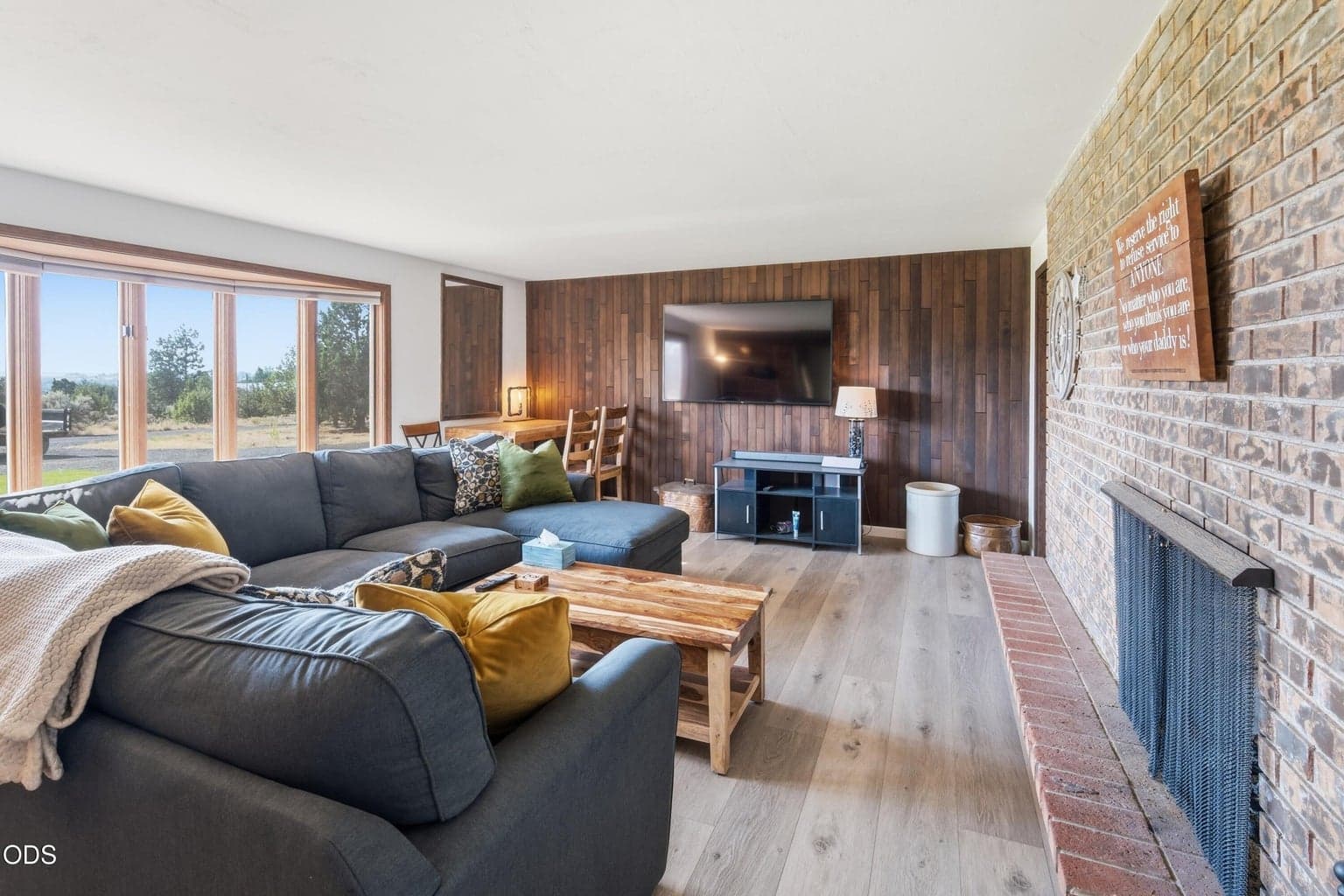 Photo of 105 Barber Road 5 of 41