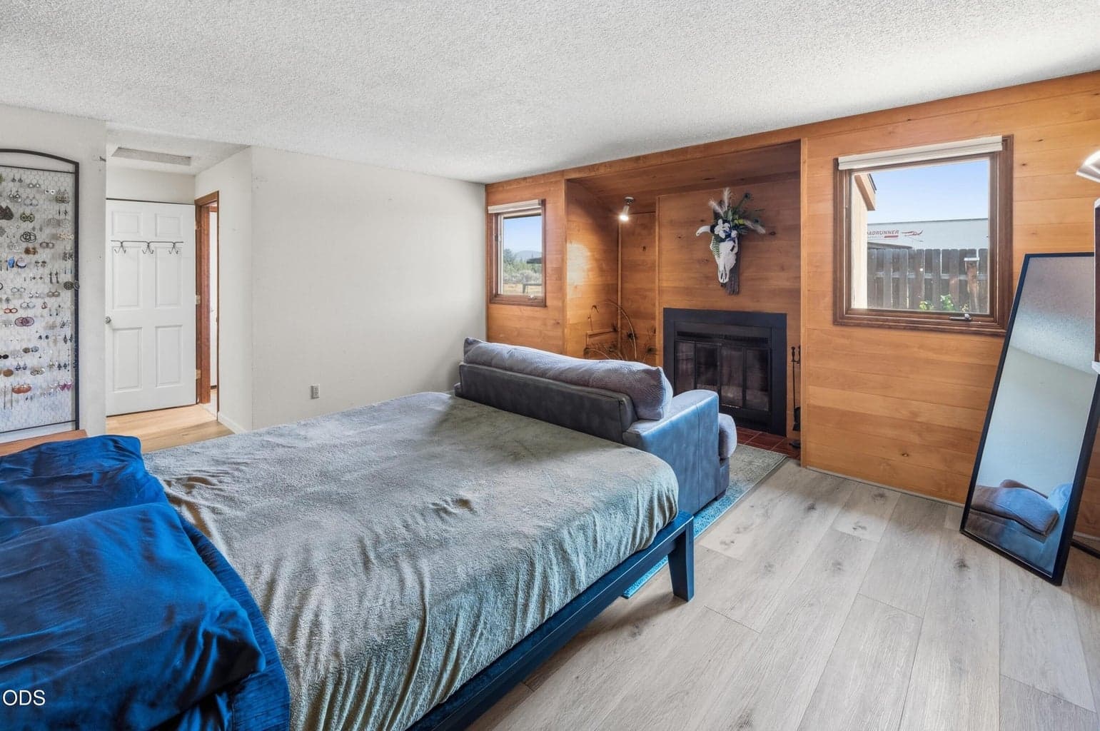 Photo of 105 SE Barber Road 11 of 41