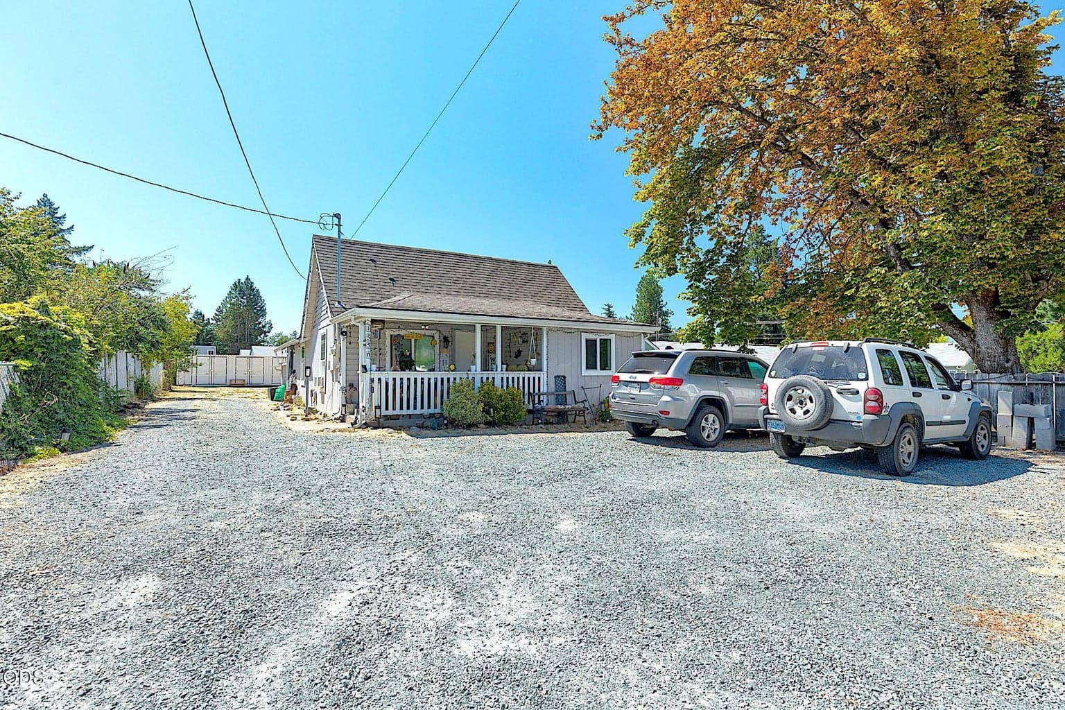 Photo of 1550 Carnahan Drive 2 of 22