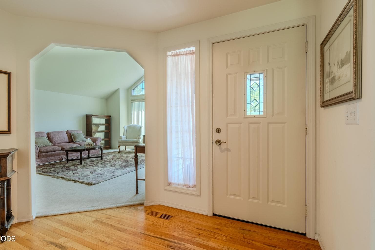 Photo of 1829 Garden Drive 3 of 27