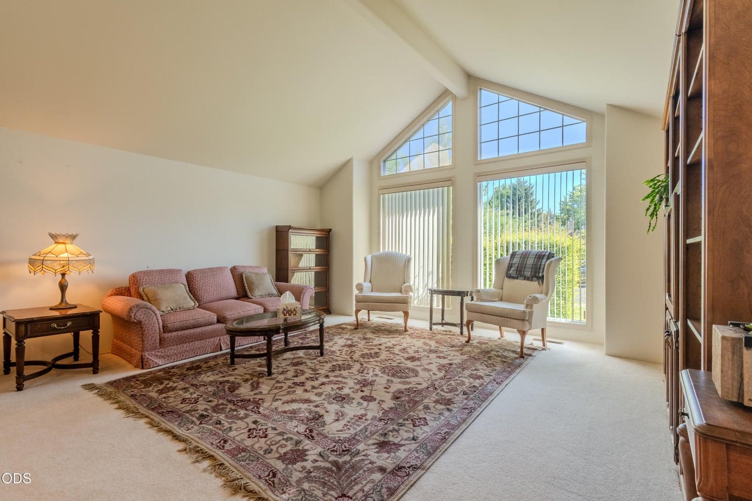 Photo of 1829 Garden Drive 4 of 27