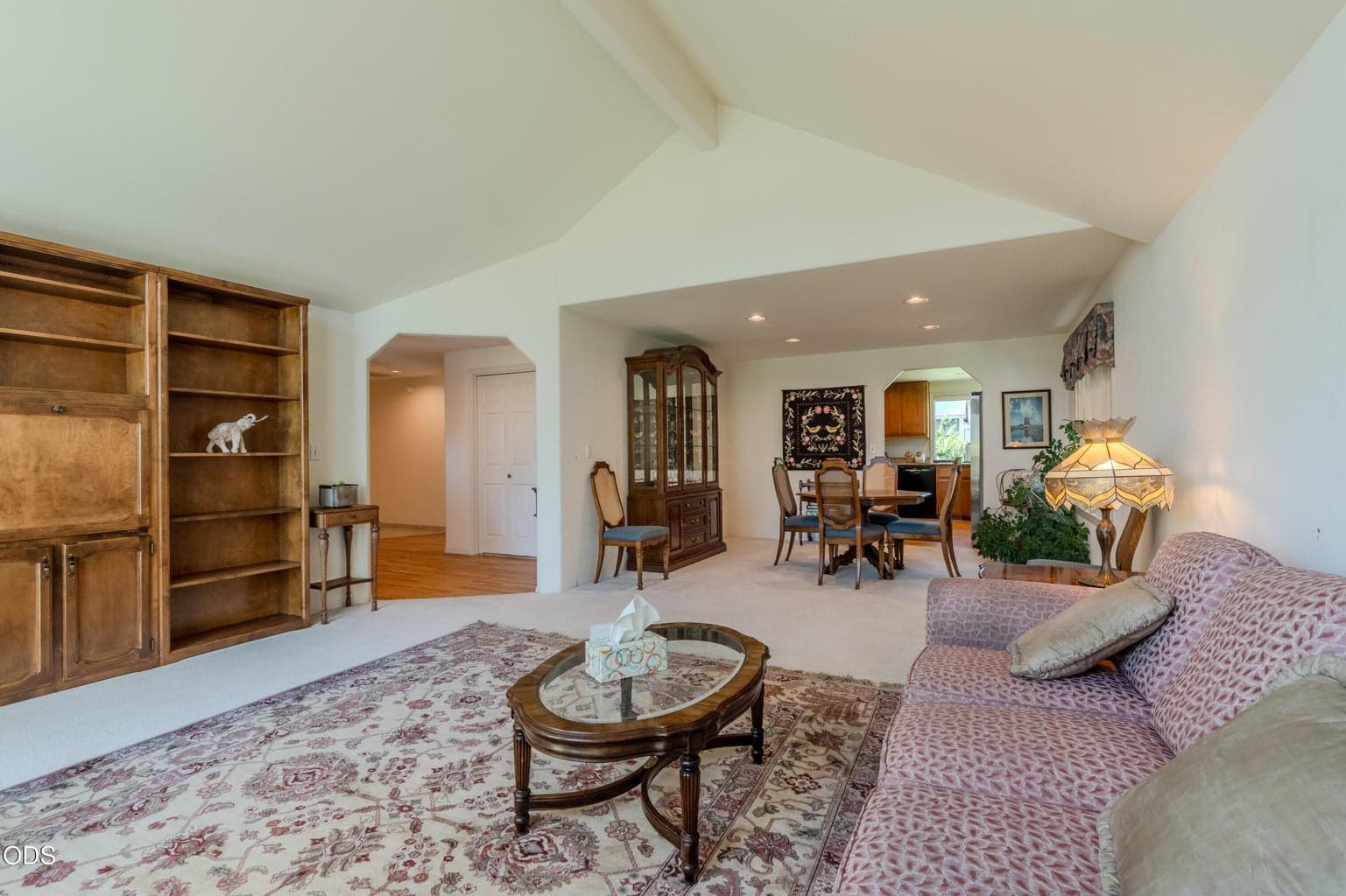 Photo of 1829 Garden Drive 5 of 27