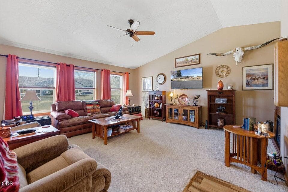 Photo of 1263 Powell Lane 2 of 19