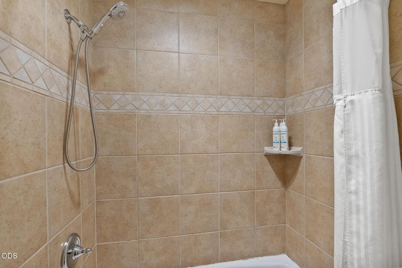 Photo of 18575 SW Century Drive 11 of 33